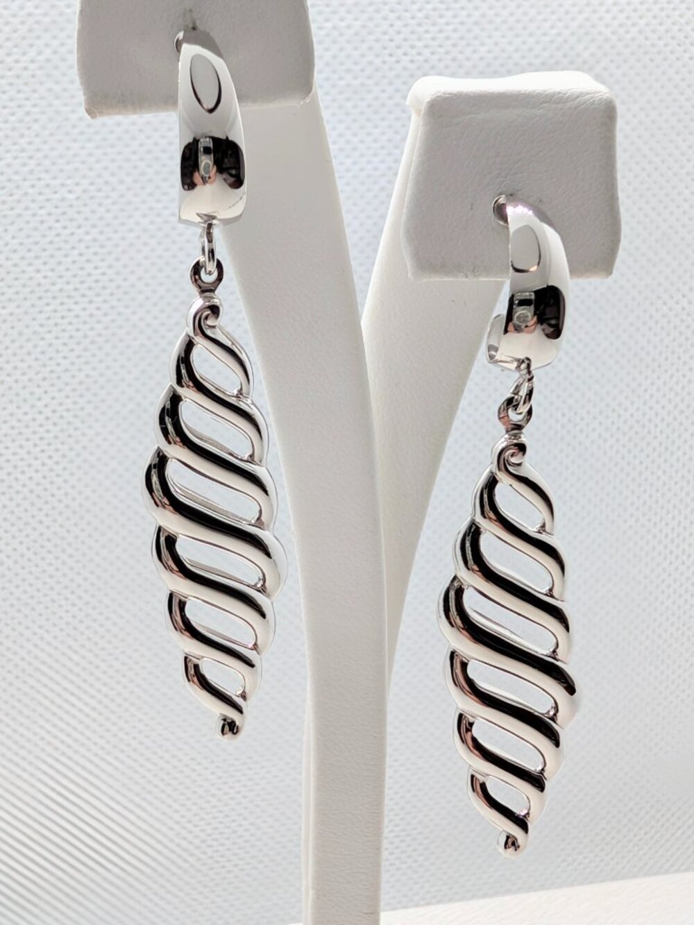 NWOT classic style sterling silver fashion earrings